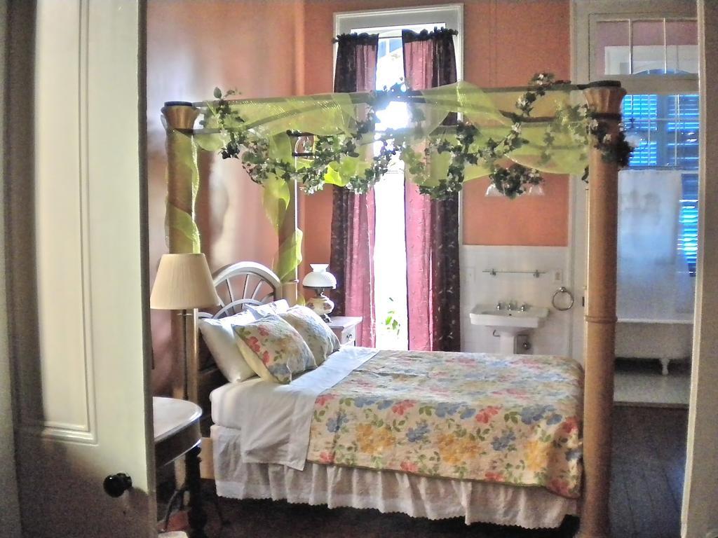 La Belle Esplanade Bed and Breakfast New Orleans Værelse billede